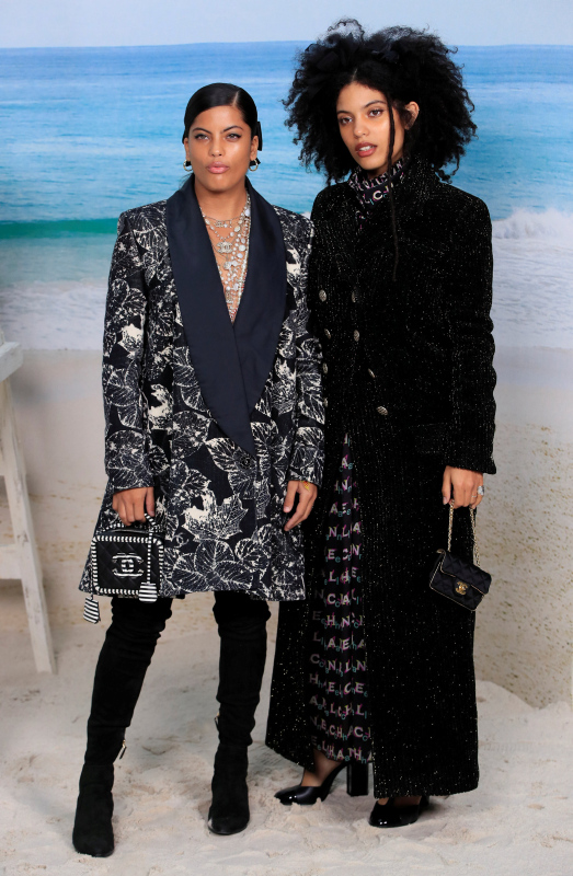 Chanel SS19 defilesinde ünlü yağmuru