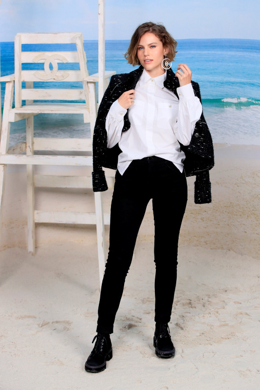 Chanel SS19 defilesinde ünlü yağmuru