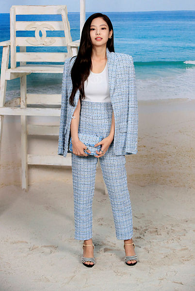 Chanel SS19 defilesinde ünlü yağmuru