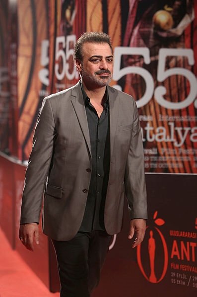 Kırmızı halıda şıklık yarışı