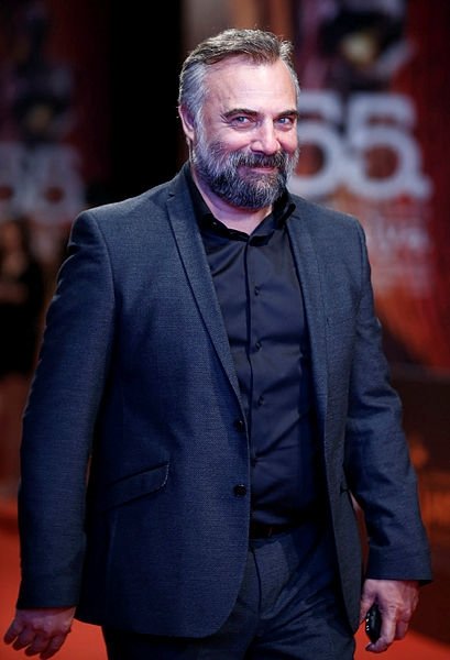 Kırmızı halıda şıklık yarışı