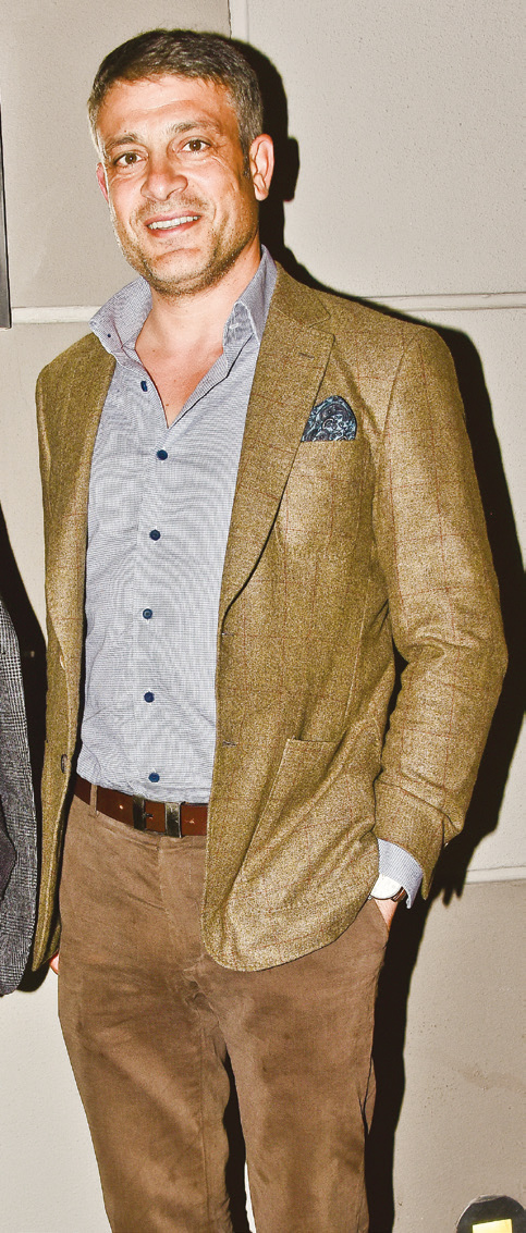 Yeni sezona renkli bir partiyle girdi