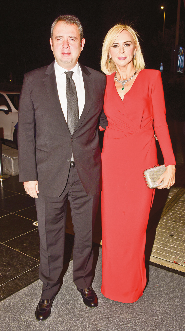 900 Konuğun huzurunda "evet"