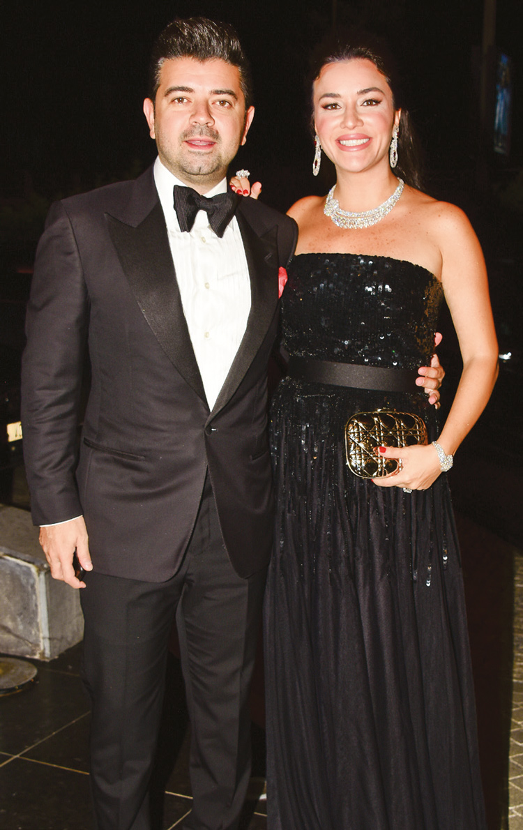 900 Konuğun huzurunda "evet"