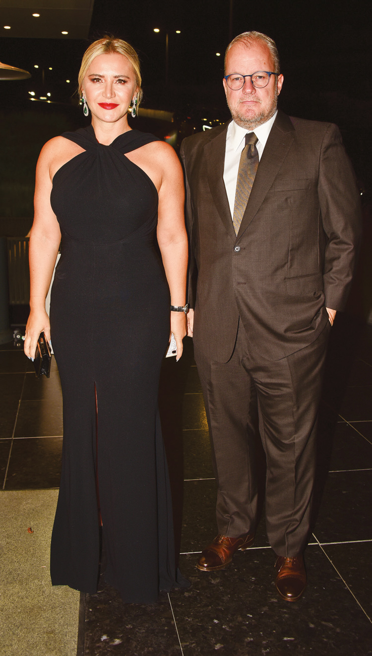 900 Konuğun huzurunda "evet"