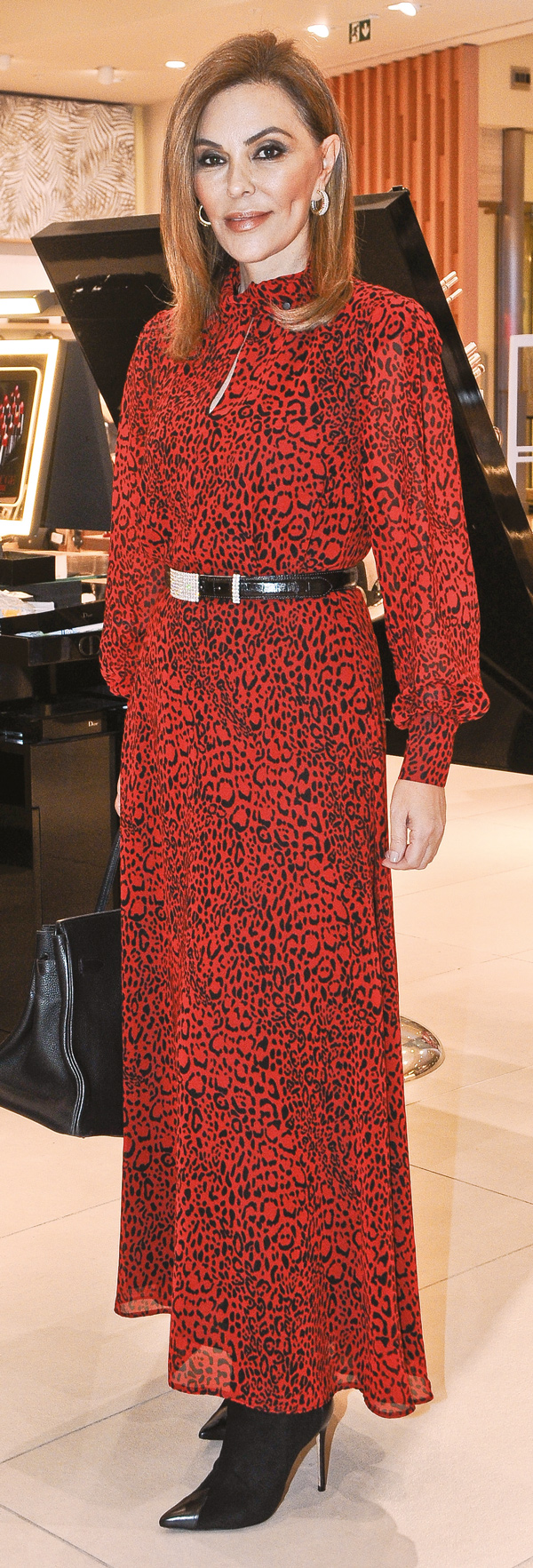 Yurtdışından ödüllü kirpik getirdi