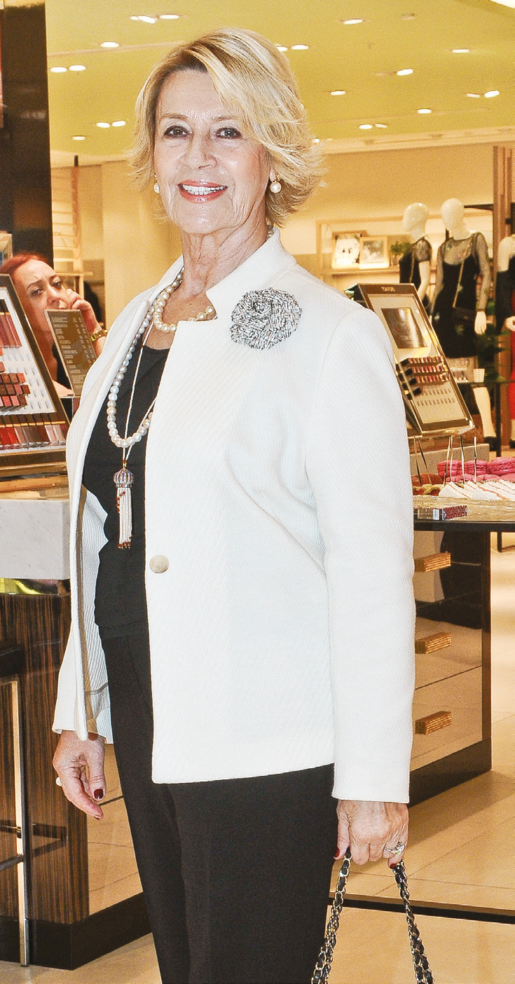 Yurtdışından ödüllü kirpik getirdi