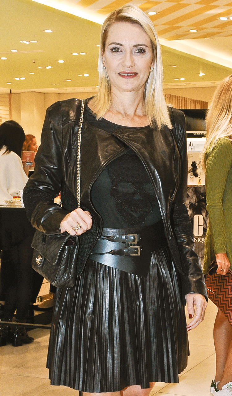 Yurtdışından ödüllü kirpik getirdi