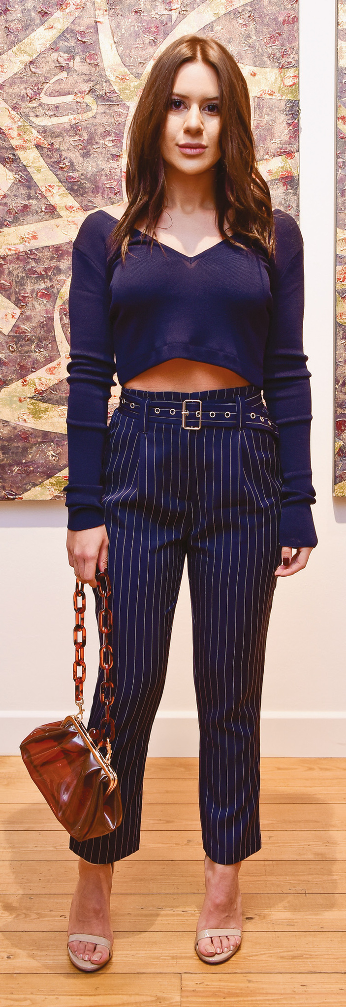 İlk kişisel sergisini açtı