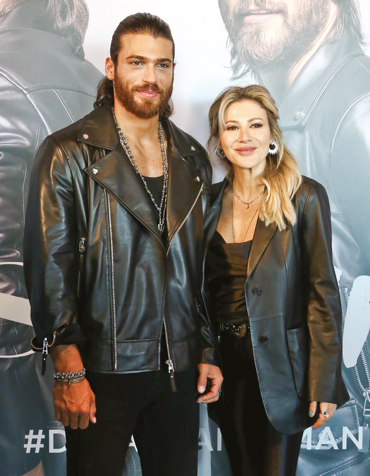 Yeni reklam için özel davet