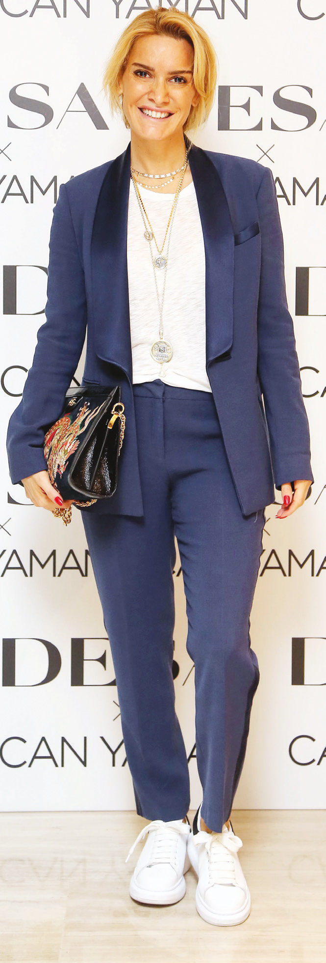 Yeni reklam için özel davet