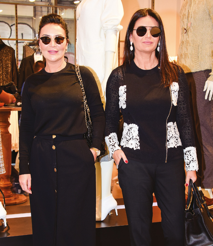 Dostları için alışveriş partisi verdi