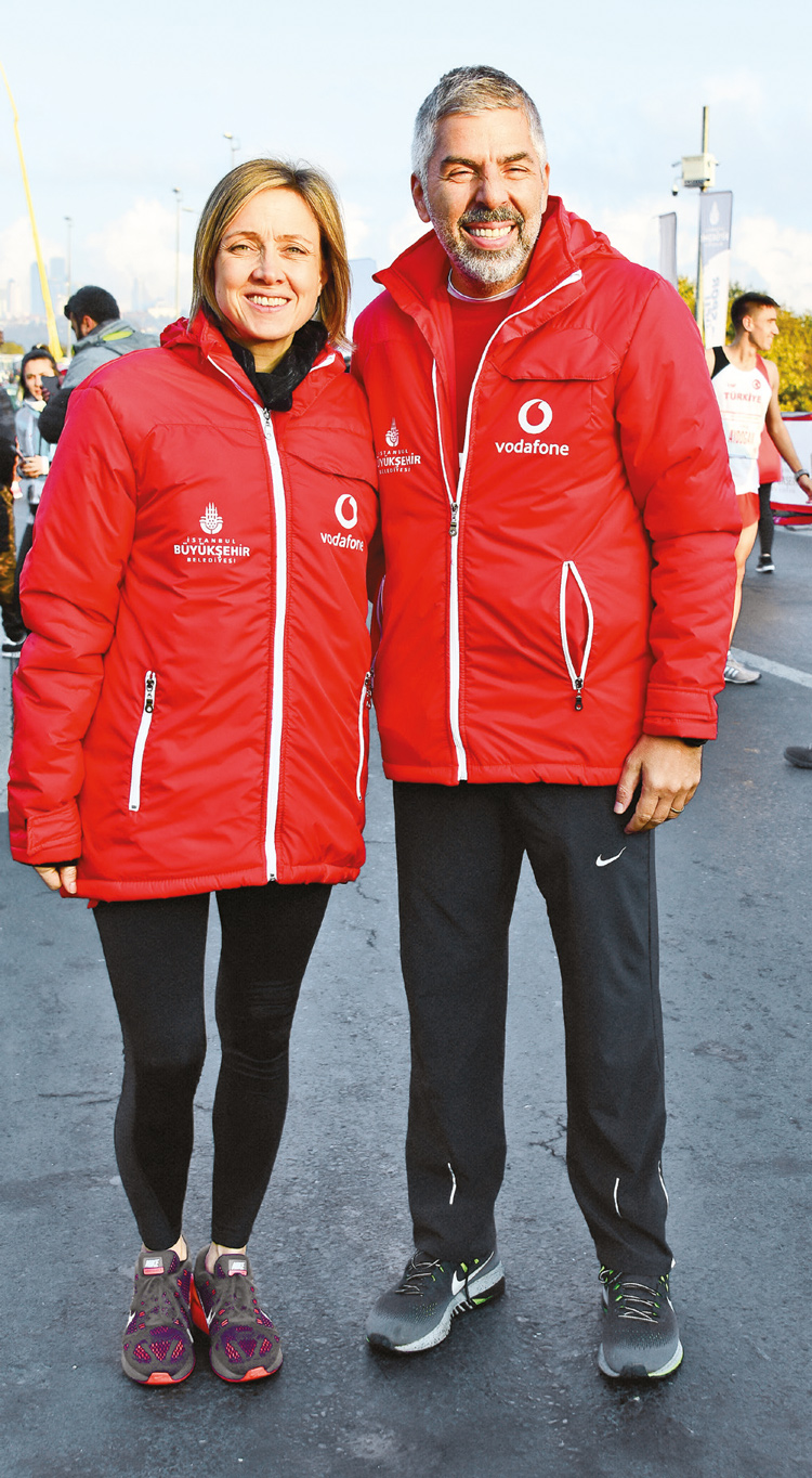 Vodafone İstanbul Maratonu'nda yüzbinler sağlık için koştu