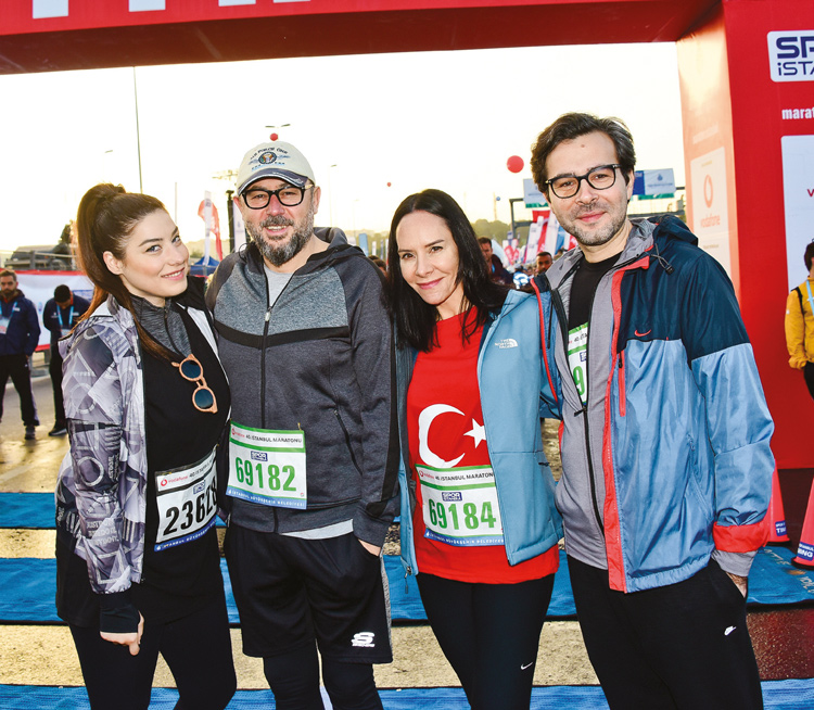 Vodafone İstanbul Maratonu'nda yüzbinler sağlık için koştu