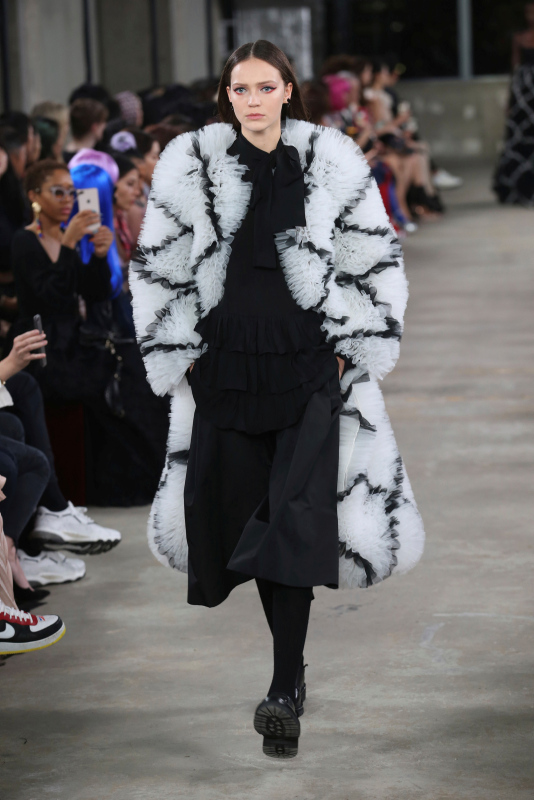 Valentino/Pre-Fall 2018/2019 Full Fashion Show