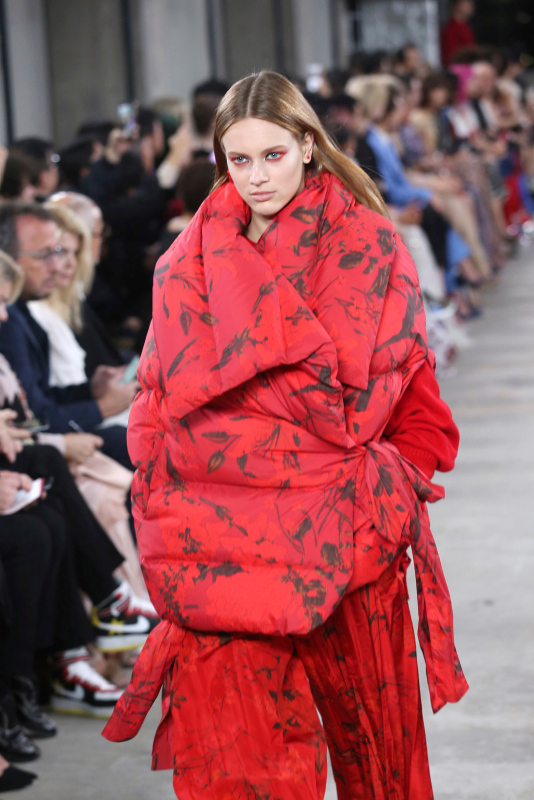 Valentino/Pre-Fall 2018/2019 Full Fashion Show