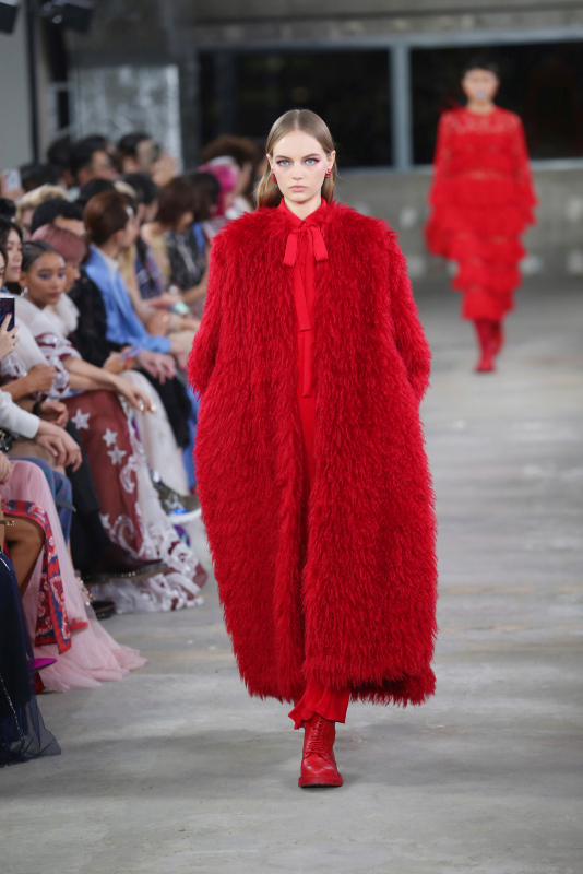 Valentino/Pre-Fall 2018/2019 Full Fashion Show