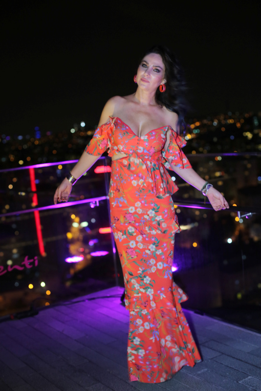 Ayşe Kucuroğlu tarzı