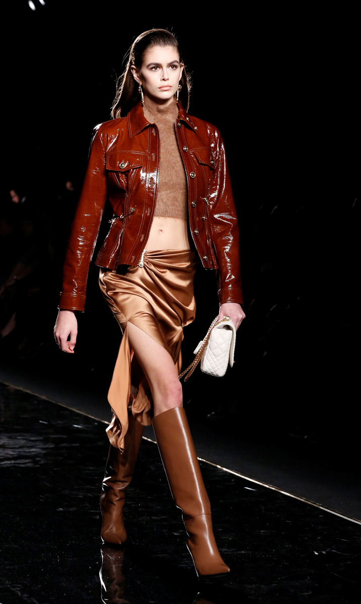 Versace Pre-Fall 2019 koleksiyonu tanıtıldı