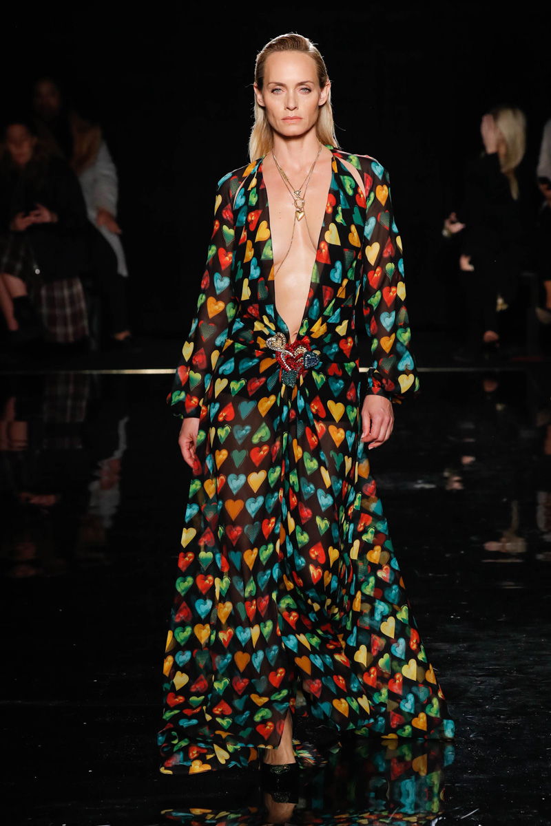 Versace Pre-Fall 2019 koleksiyonu tanıtıldı