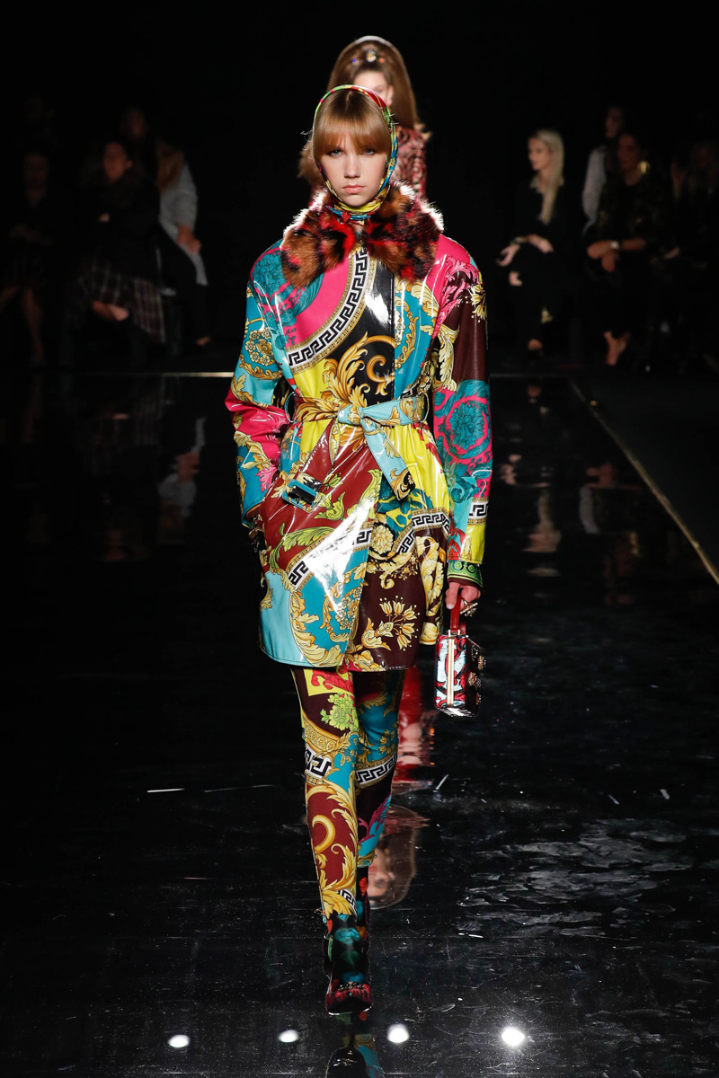 Versace Pre-Fall 2019 koleksiyonu tanıtıldı