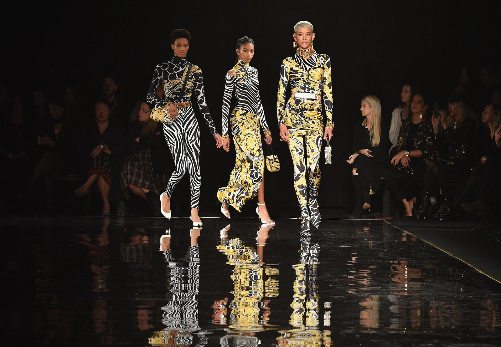 Versace Pre-Fall 2019 koleksiyonu tanıtıldı