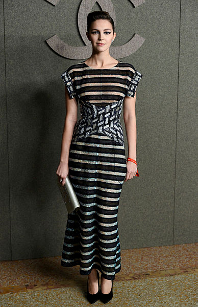 Chanel Metiers D'art 2018-19 defilesinde şıklık yarışı