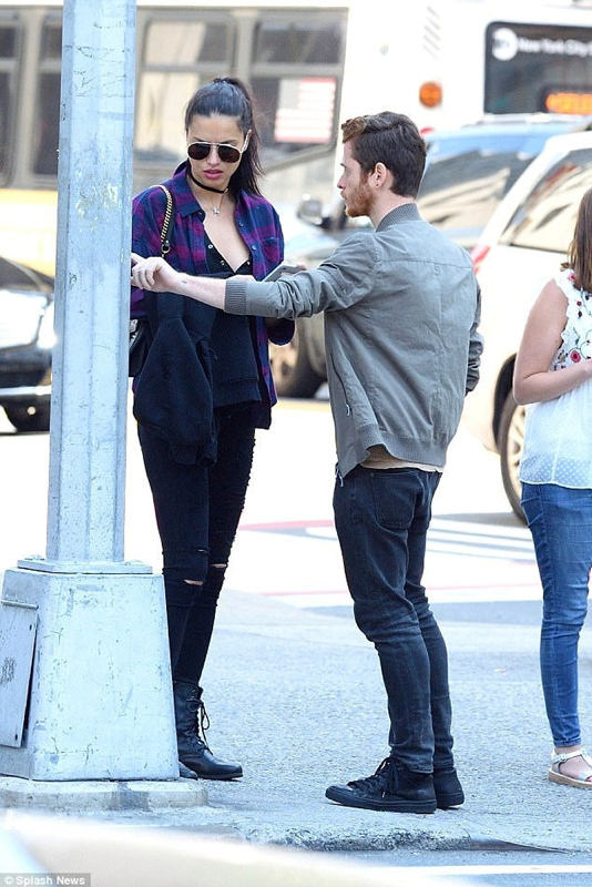 Adriana Lima, Metin Hara