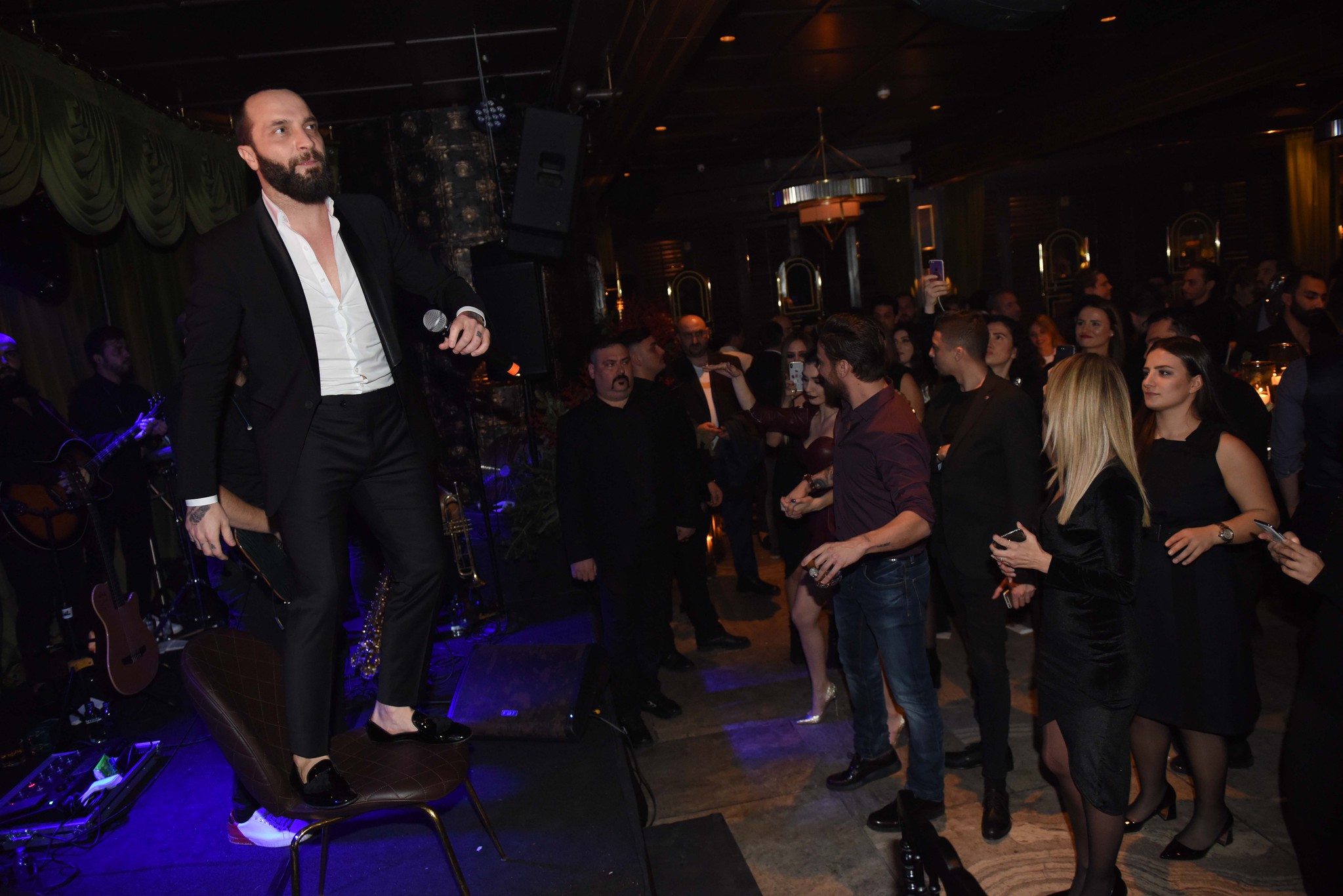 'Günaydın'ın partisine ünlüler akın etti! 