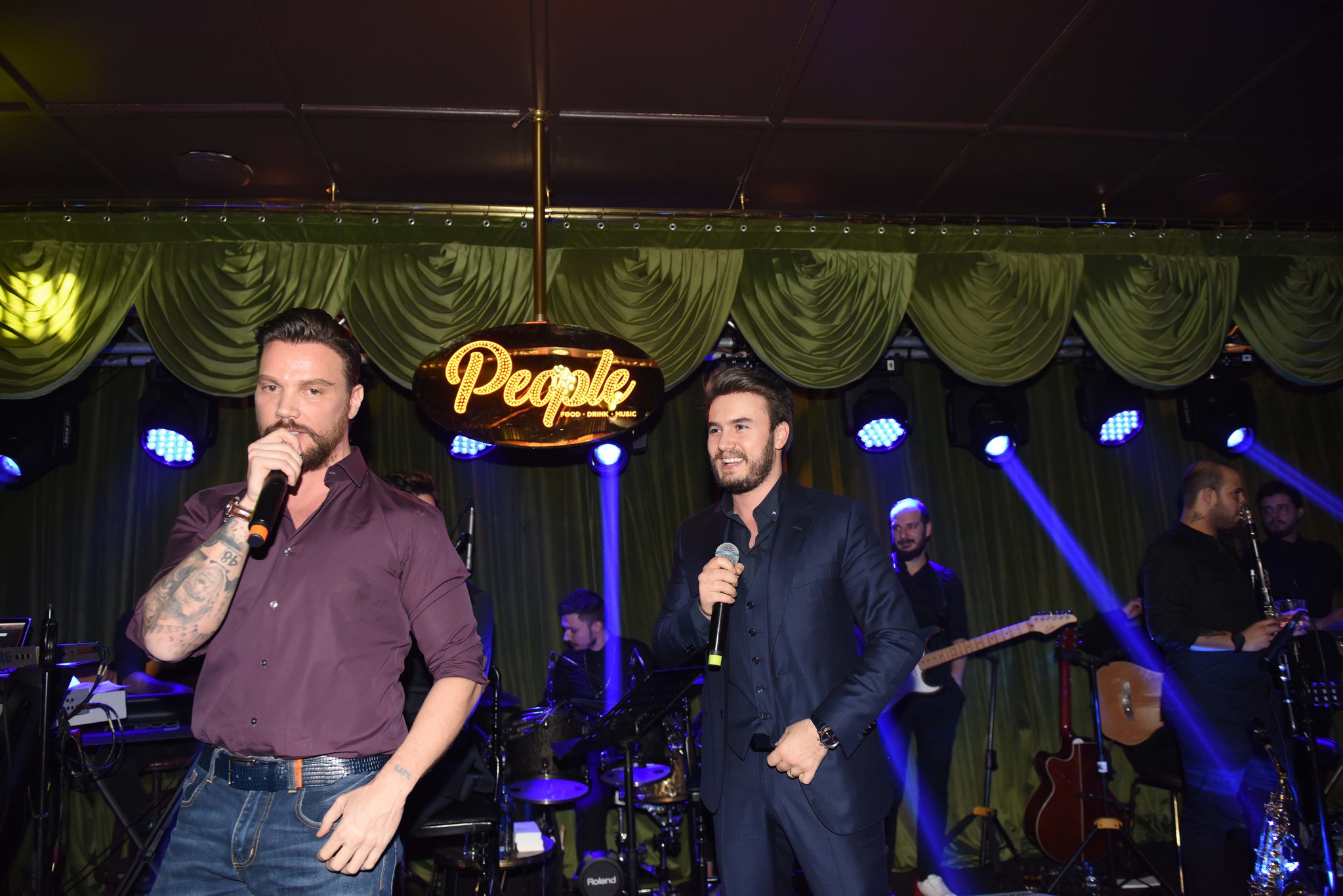 'Günaydın'ın partisine ünlüler akın etti! 