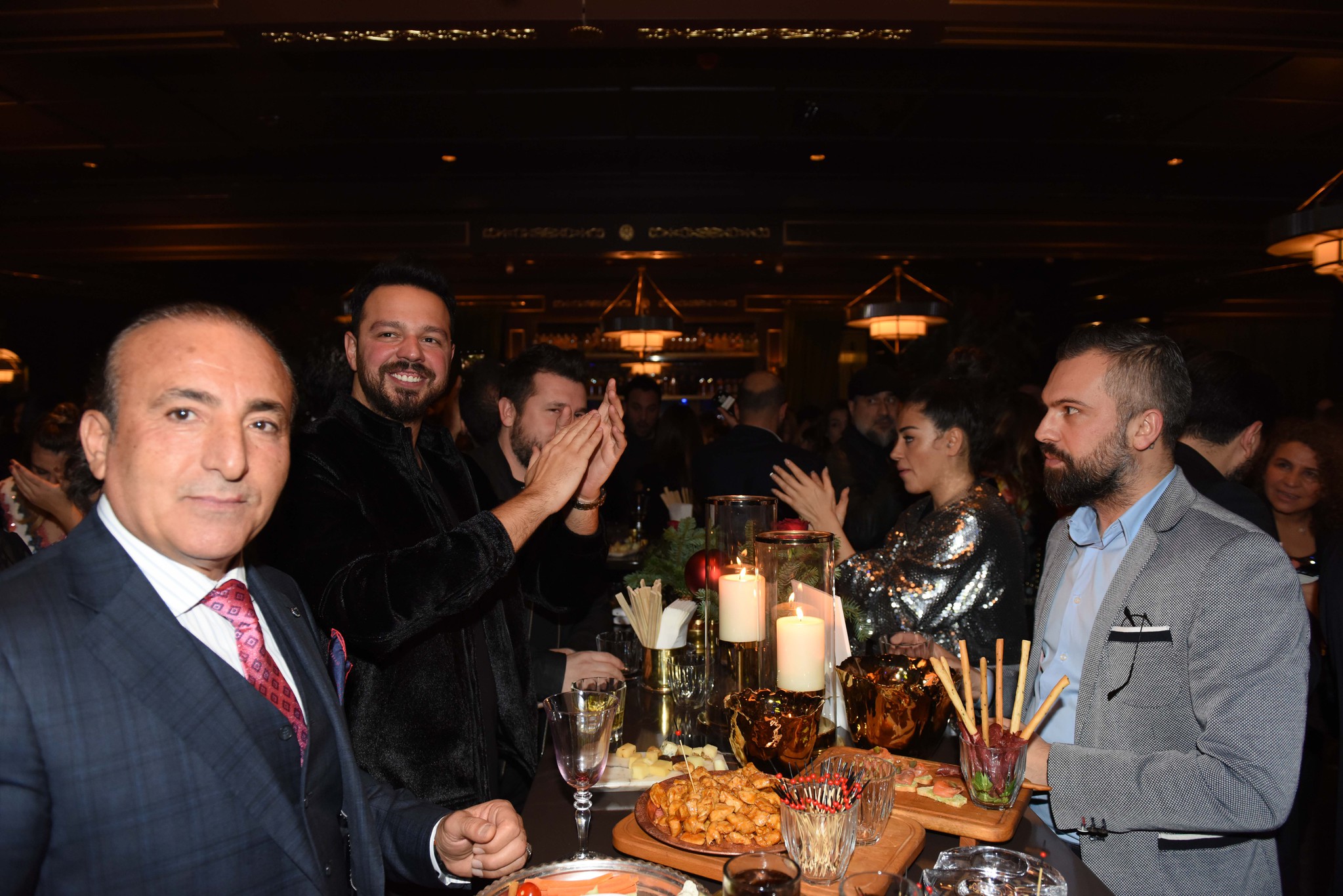 'Günaydın'ın partisine ünlüler akın etti! 