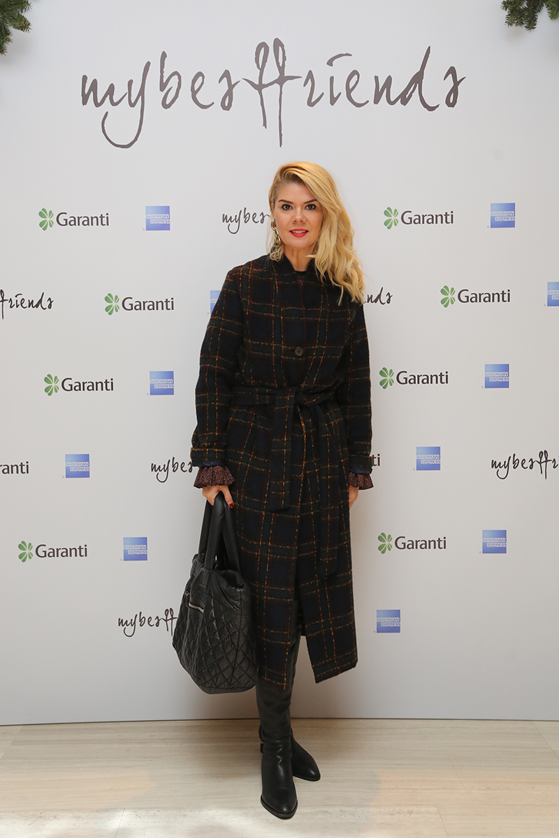 Mybestfriends 'ICONICS' koleksiyonu daveti