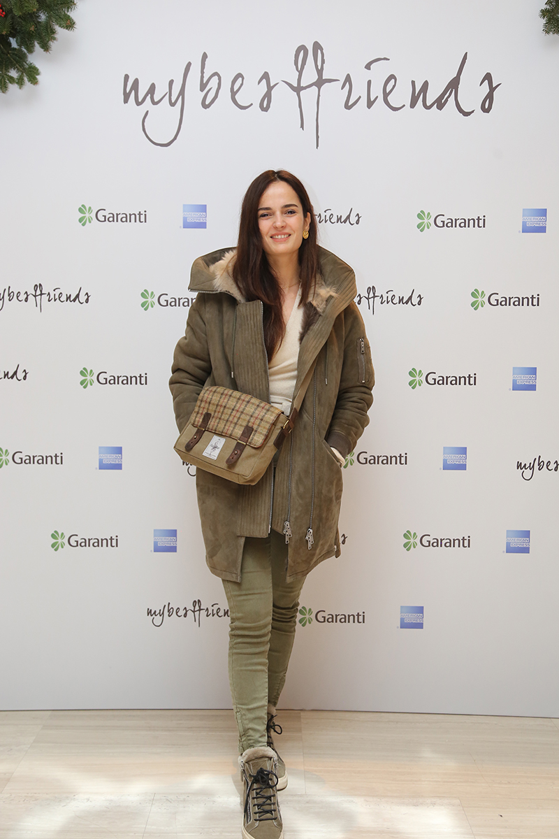 Mybestfriends 'ICONICS' koleksiyonu daveti