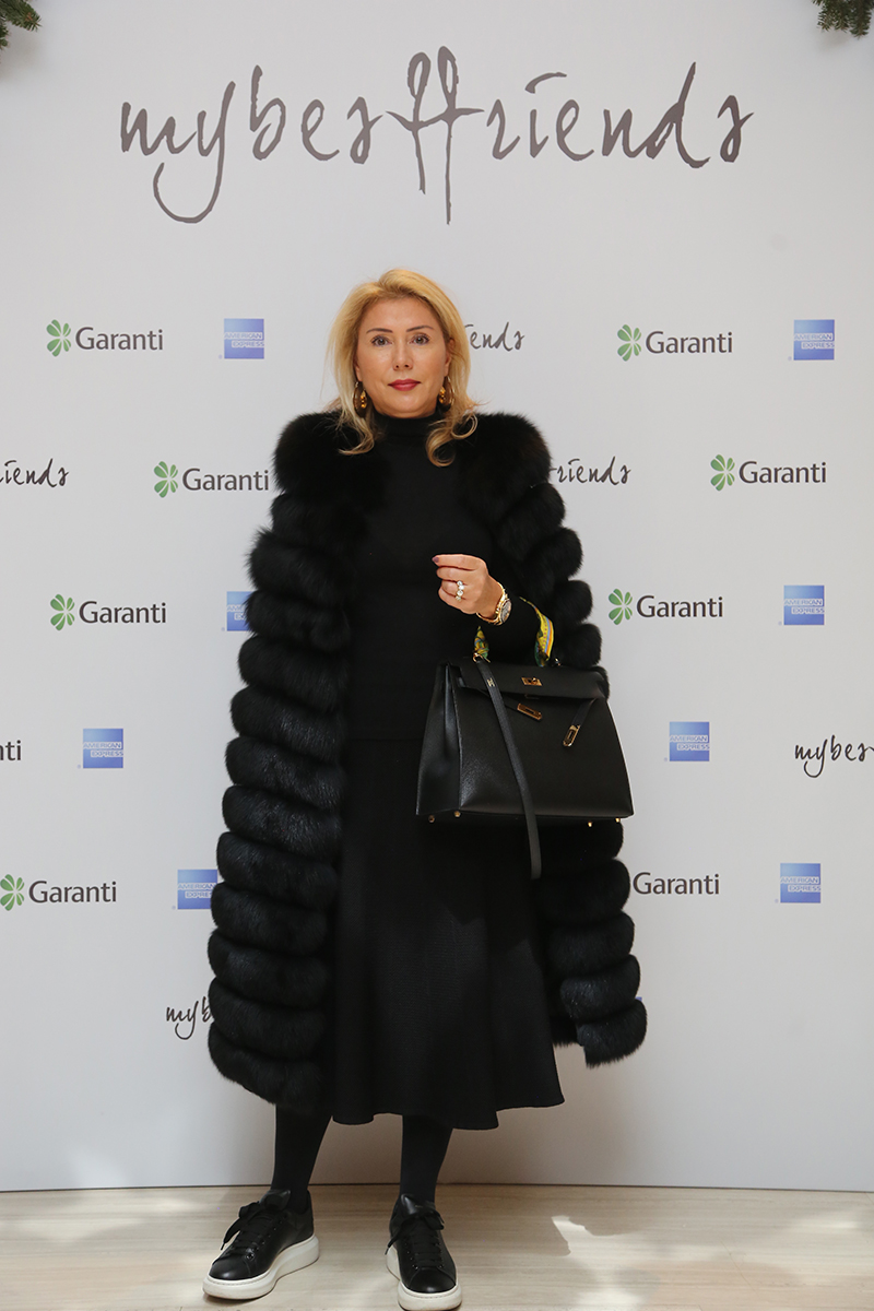 Mybestfriends 'ICONICS' koleksiyonu daveti