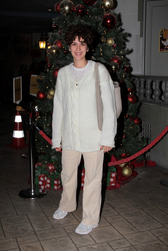 Bergüzar Korel'in yeni yıl dileği