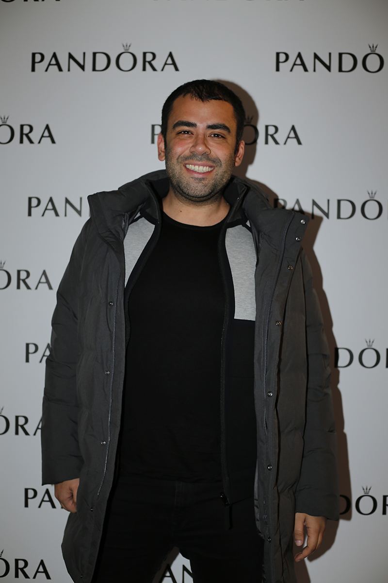 Yılbaşı koleksiyonunu birlikte incelediler