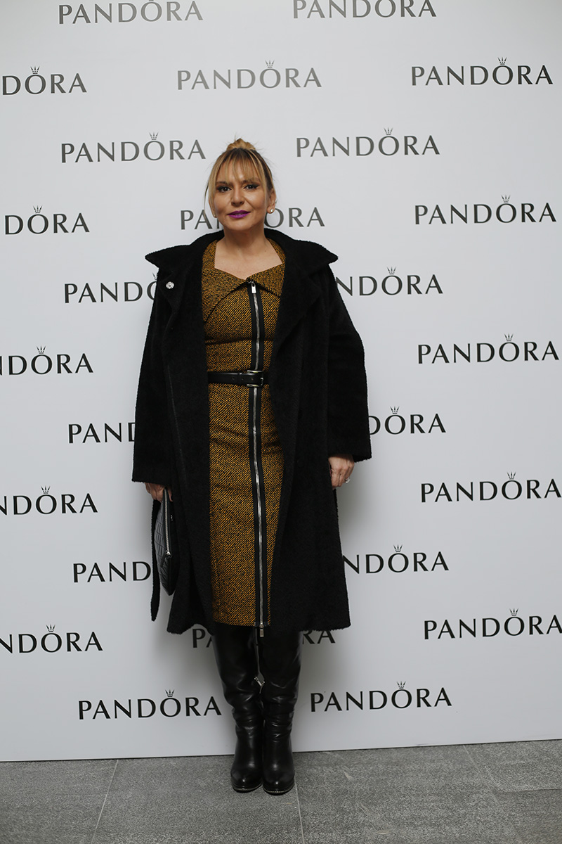 Yılbaşı koleksiyonunu birlikte incelediler