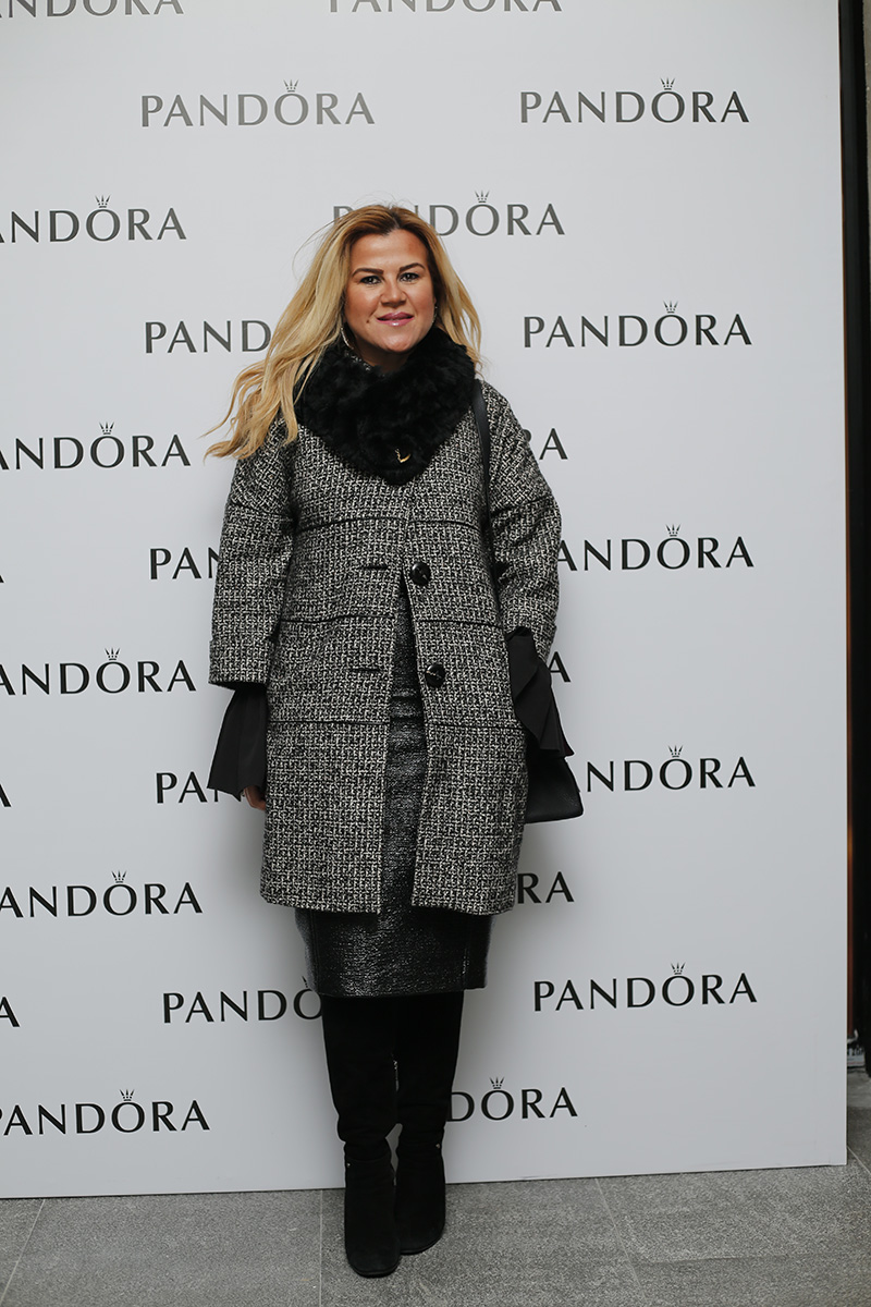 Yılbaşı koleksiyonunu birlikte incelediler