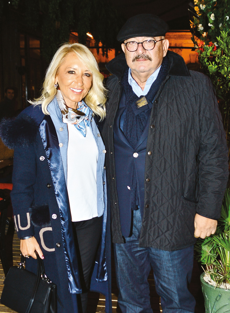 Yeni yıla merhaba yemeğinde buluştular