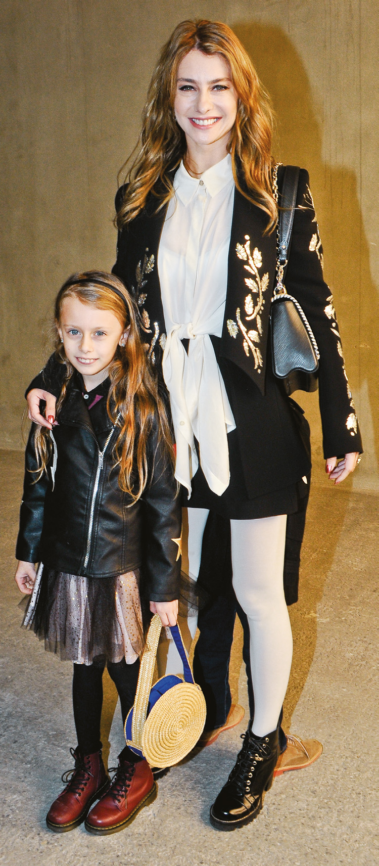 Yeni galeriye görkemli açılış