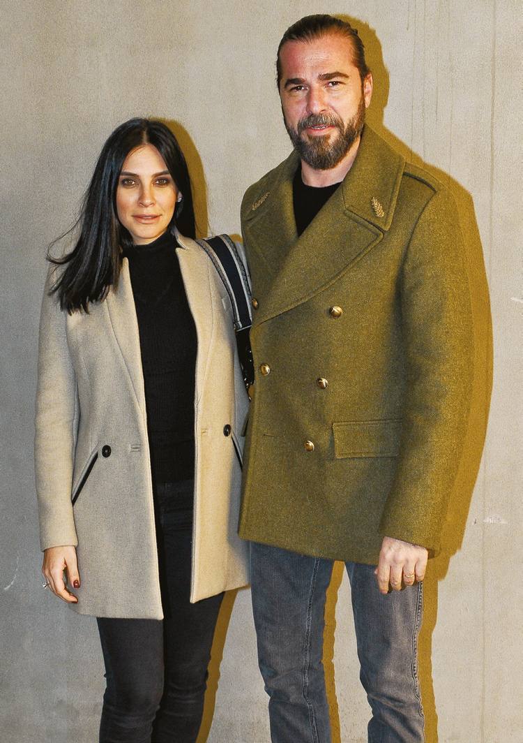 Yeni galeriye görkemli açılış