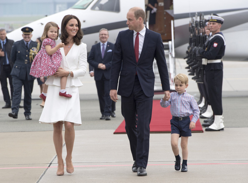 Kate Middleton çocuklarıyla yeni yıl alışverişinde
