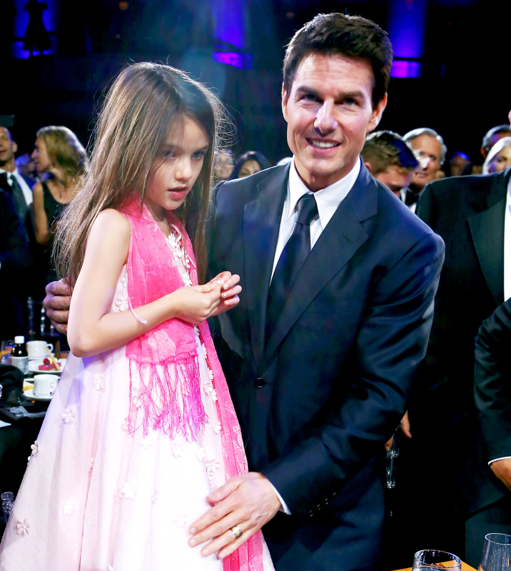 Tom Cruise ve Katie Holmes'ın kızları Suri büyüdü
