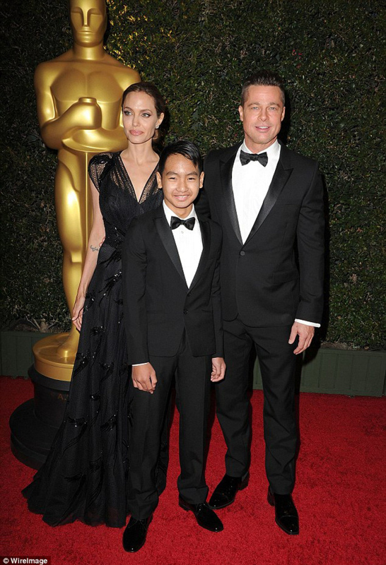 Çocukları Brad Pitt'e sırt çevirdi