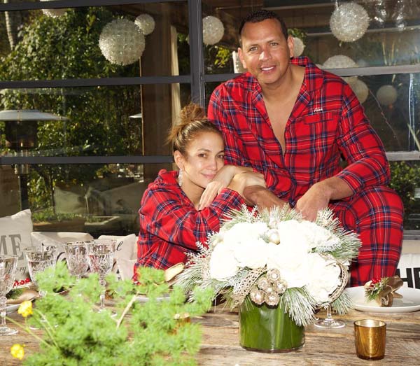 Ünlülerin En Çok Beğenilen Yılbaşı Paylaşımları