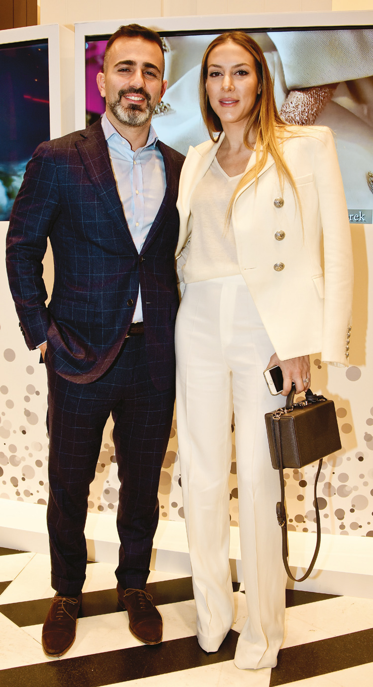 Sanatçılardan kar küresi