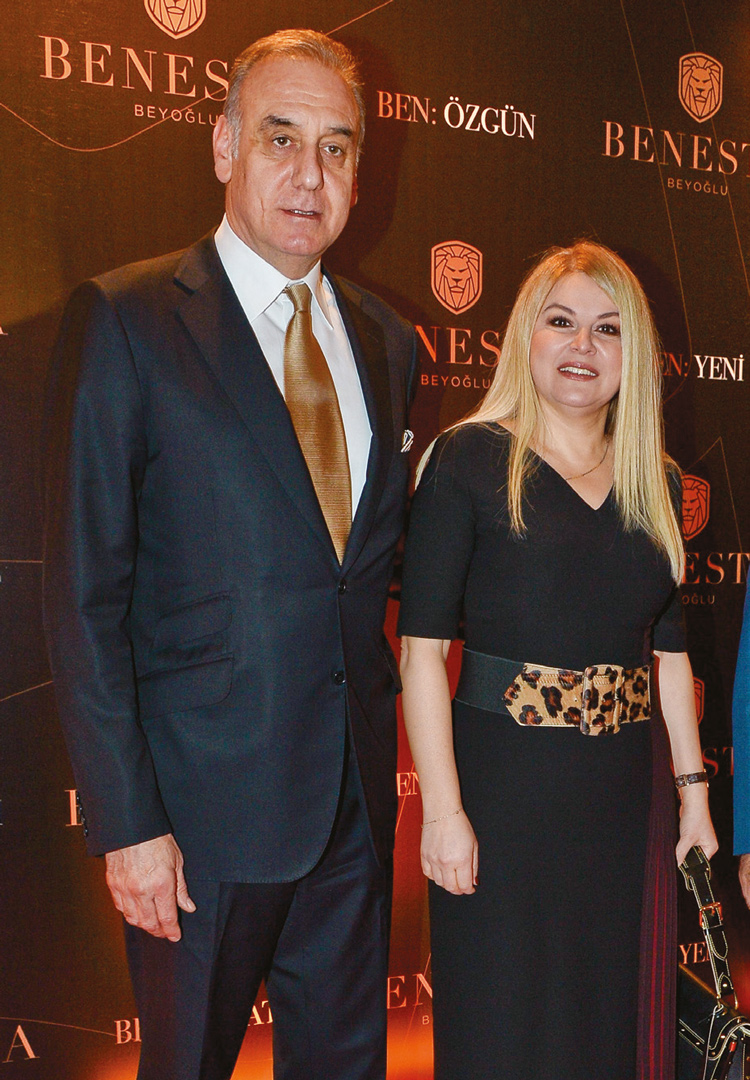 Yeni yıl partisinde buluştular