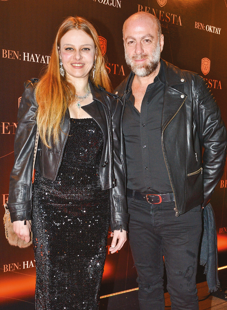 Yeni yıl partisinde buluştular