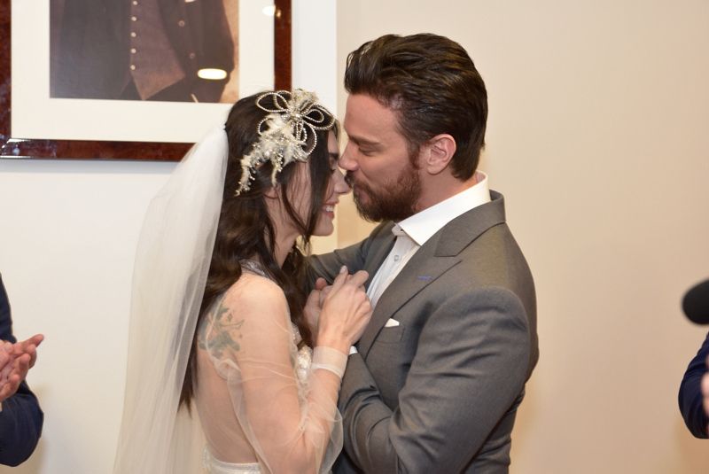 Sinan Akçıl ve Burcu Kıratlı'nın yeni nikah fotoğrafları