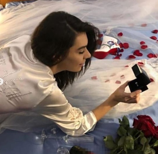 Sinan Akçıl ve Burcu Kıratlı'nın yeni nikah fotoğrafları